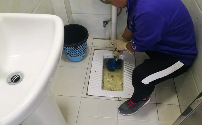 长子疏通蹲坑
