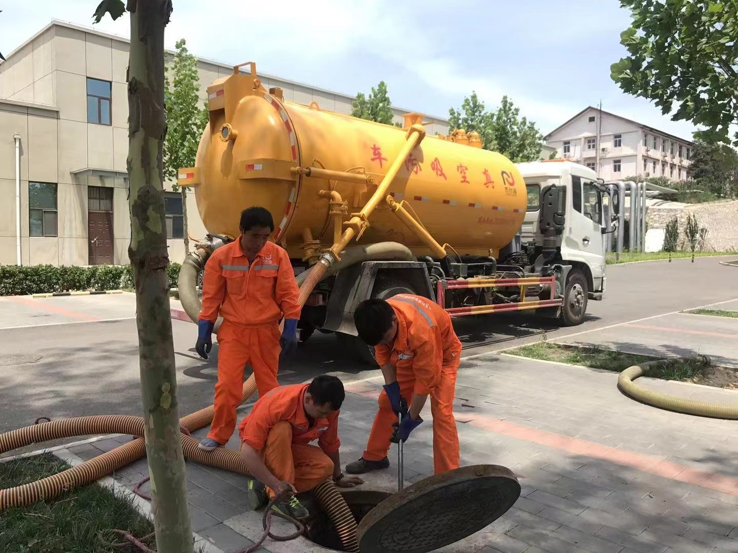 长子化粪池清理与5-8吨吸粪车施工效率分析